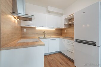Na prenájom | 2 izbový byt s loggiou - Silvánová ul. - 6