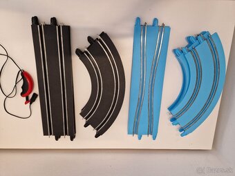 Carrera First, autodráha, autíčka aj diely trate - 6