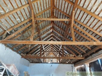 Romantická stodola blízko Búčskeho jazera - 6