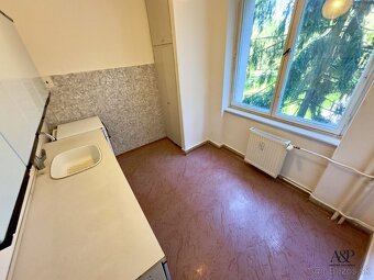 NA PREDAJ 2 IZB. BYT S BALKÓNOM, 52M2, PALÁRIKOVA UL., SENIC - 6