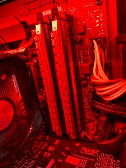 Herný PC i5-8700, 1070Ti, 16GB, SSD... - 6
