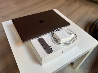 Macbook PRO 2018 15" i7 16GB RAM 512 GB SSD - 6