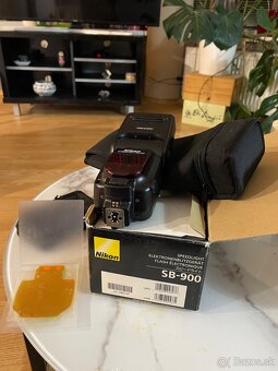 NIKON D3200 , blesk Nikon SB-900 plus výbava - 6