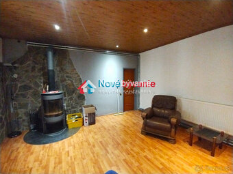 Rezervovaný, rodinný dom s bazénom a veľkou garážou-Nýrovce( - 6