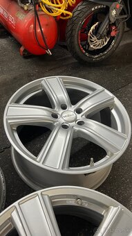 Elektrony Dezent 5x120 R19 et 35 - 6