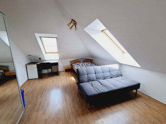 4-room attic apartment for rent from June 09, 2025 - 6
