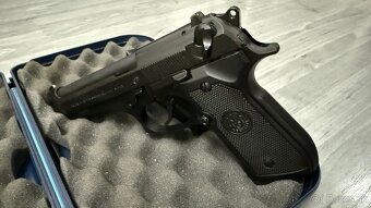Beretta 92FS - 6