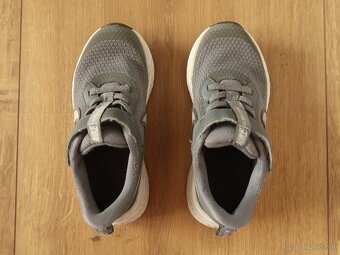 Tenisky NIKE č. 27,5 (vnút. dĺžka 17,7 cm) - 6