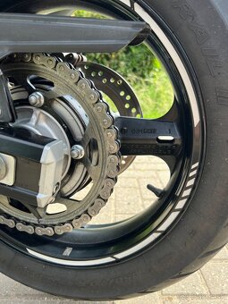 Suzuki 650 V-strom - 6