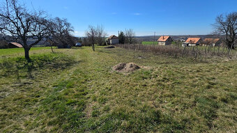 Domček v Žemberovciach spolu s pozemkom o výmere 3778 m2 - 6