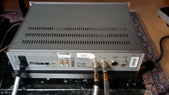 Profesionálny CD prehrávač EMT 986 - 6