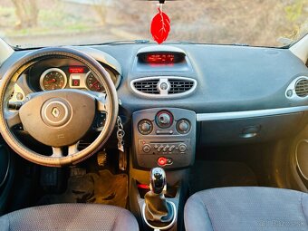 Renault Clio - 6