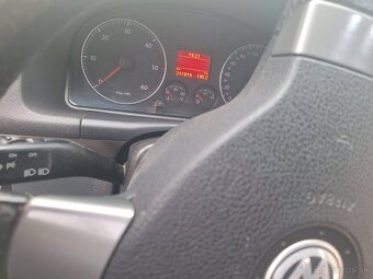 Volkswagen Touran Cross - 6