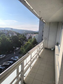 Samotná neprechodná izba v Starom meste voľná od 1.7 - 6