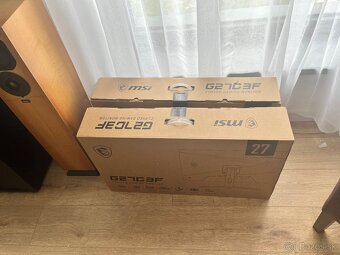 Predam monitor MSI Curved 27 - 6