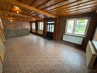 Polyfunkčná budova v centre Trstenej - 6