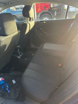 Rozpredám na diely volkswagen passat B6 1.9 tdi BLS - 6