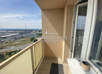 Exkluzívne v našej RK 3 izbový byt po rekonštrukcii s dvomi - 6