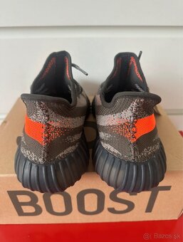 Yeezy 350 V2 Carbon Beluga - 6