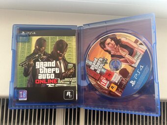 PS 4 pro 1TB - 6