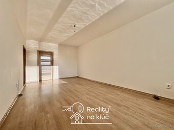 Na predaj kompletne zrekonštruovaný 3-izbový byt na Nábrežne - 6