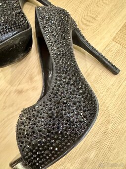 STEVE MADDEN čierne lodičky s platformou - 6