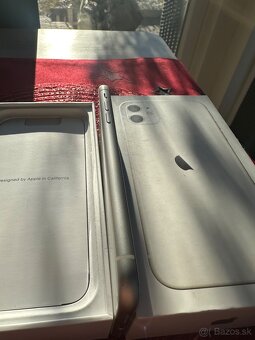 iPhone 11 White 64 GB - 6