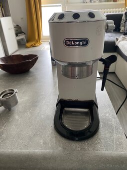 Pákový kávovar DeLonghi Dedica - 6