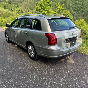 Toyota Avensis 1.8 - 6