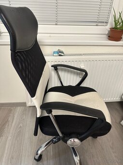 Písací stôl a stolička - 6