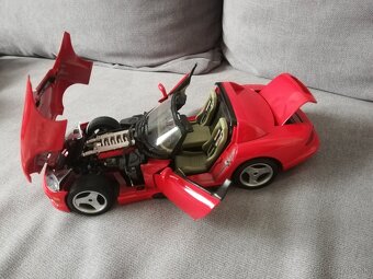 1:18 DODGE Viper RT10 1992 Bburago cervena cabrio - 6
