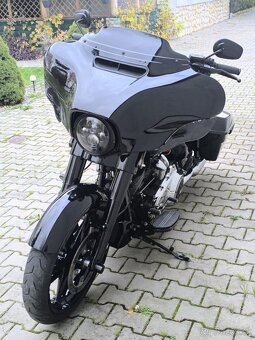 Harley Davidson Street Glide - 6