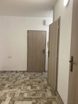 Na prenájom zrekonštruovaný 2 izbový byt v Starej Turej - 6