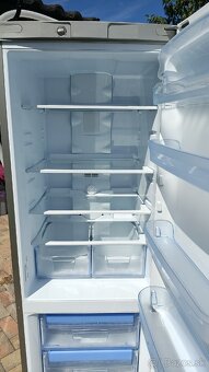 Chladnička s mrazničkou INDESIT A+ 293 L - 6
