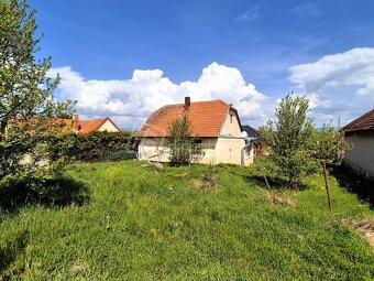 Krásny pozemok so všetkými IS situovaný v slepej ulic… - 6