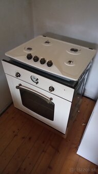 vstavaná elektrická rúra a plynová doska set Whirlpool - 6