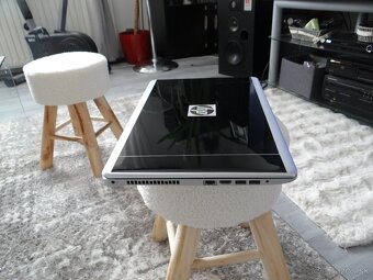 15.6" HP 15/ AMD 2x3.4GHz /8GB RAM/ 256GB SSD/ AMD Grafika - 6