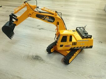 RC STROJE / VOZIDLA - 6