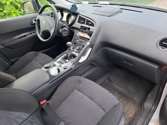 Peugeot 3008 1,6i benzín - 6