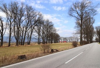 PREDAJ Stavebný pozemok 1500m2 - občianska vybavenosť - 6