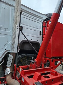 Mercedes-Benz Arocs 8x4 - 6