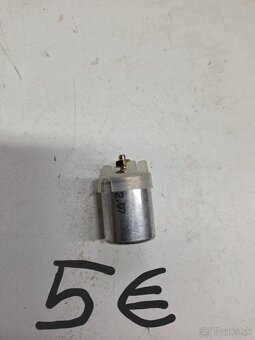 MF 70 náhradné diely - 6