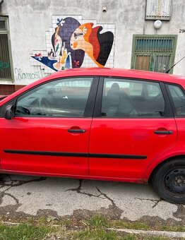 Rozpredám VW polo 1,2 HTP 47kw - 6