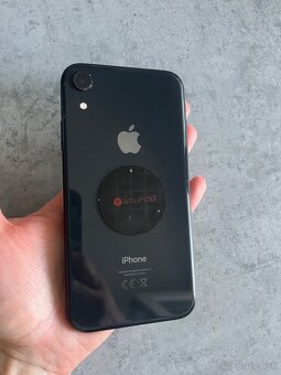 Iphone XR čierny 64GB - 79%bateriamodel A2105 bez škrabancov - 6