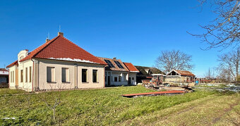 Na predaj rekonštruovaná HISTORICKÁ VILA na pozemku 6654 m2 - 6