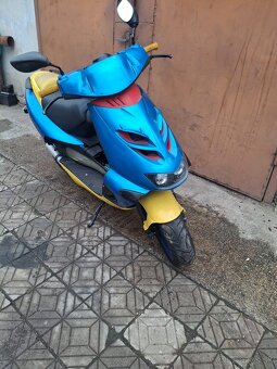 Aprilia SR 50 - 6