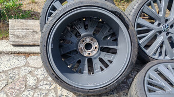 5x112 R19 --- VW GOLF 5,6,7,8 - 6
