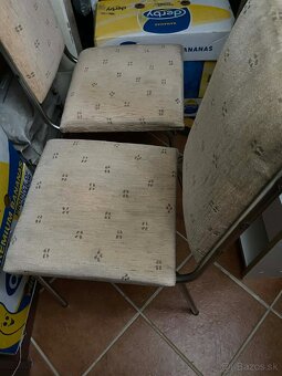 Stôl, stoličky, botník, matrac - 6