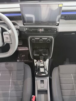 Citroën C3 PLUS Hybrid (MHEV) 110 ë-DCT6 - 6