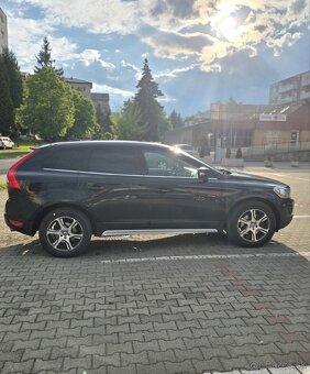 Volvo xc60 2,4D D5 151kw 4x4 - 6